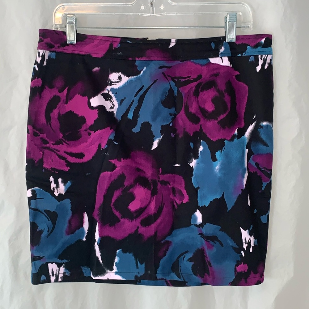COPY - NWT 10 Black & Blue Floral High Waist Pencil Skirt Express